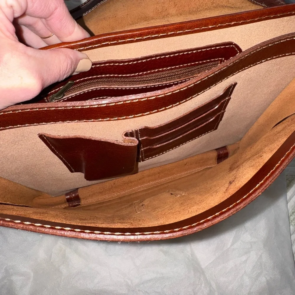 SALE💥Italian Leather Oversized ‘H’ Crossbody Vera Pelle Made in Italy Cognac - Picture 5 of 16